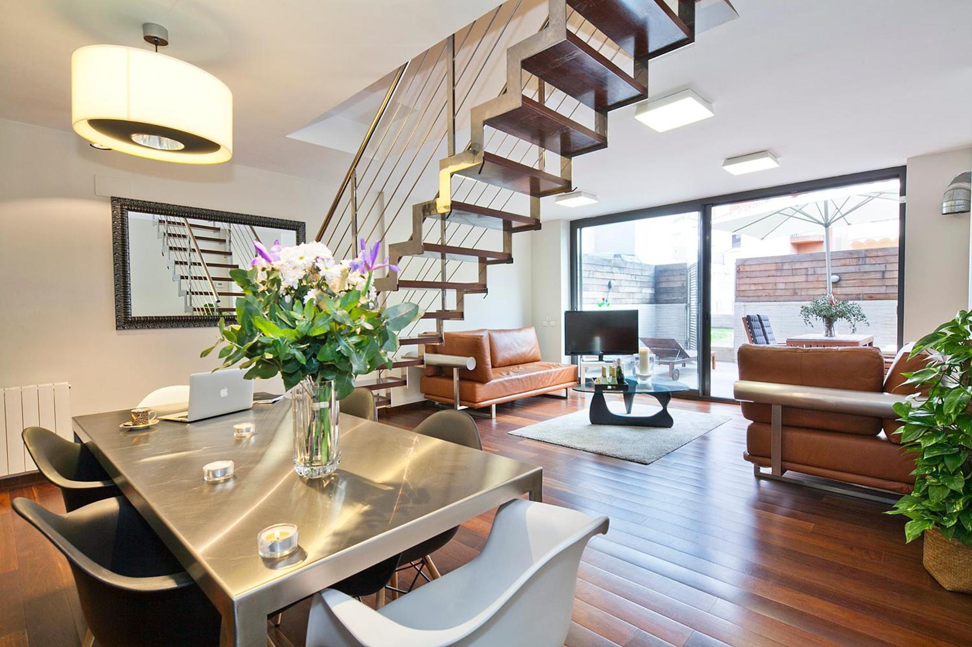My Space Emirates - Splendid Apartment With Terrace And Pool Near Park Gueell Barcelona Phòng bức ảnh